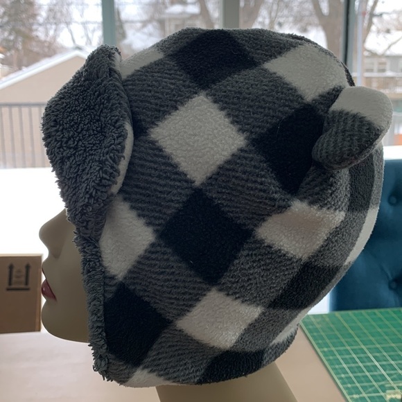 Wonder Nation Winter hat with ears, good condition - Picture 3 of 6